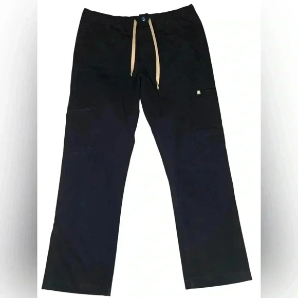 FIGS- Men’s Navy Cairo Cargo Scrub Pants - Picture 4 of 14
